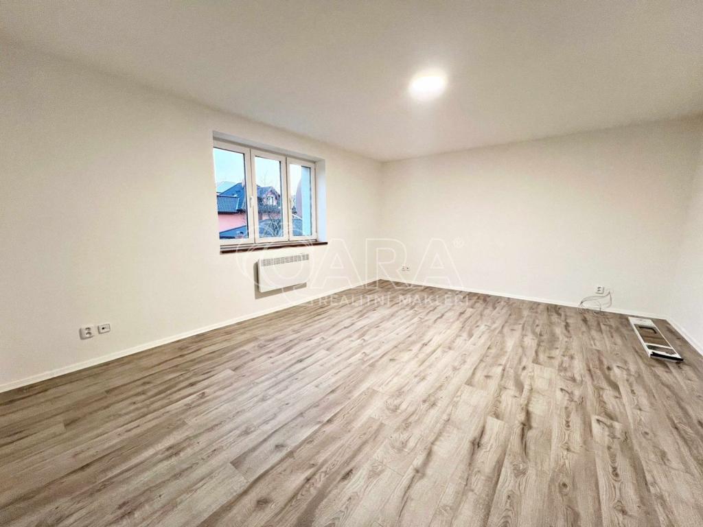 Pronájem bytu 1+1 35 m2