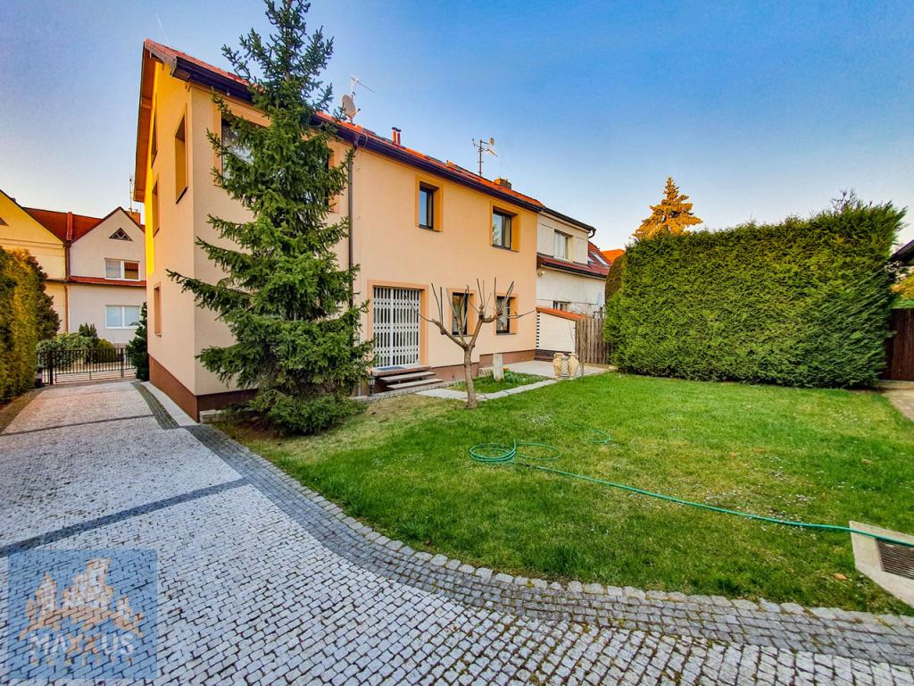 Pronájem domu 483 m2