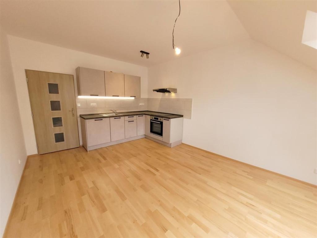 Pronájem bytu 3+kk 79 m2
