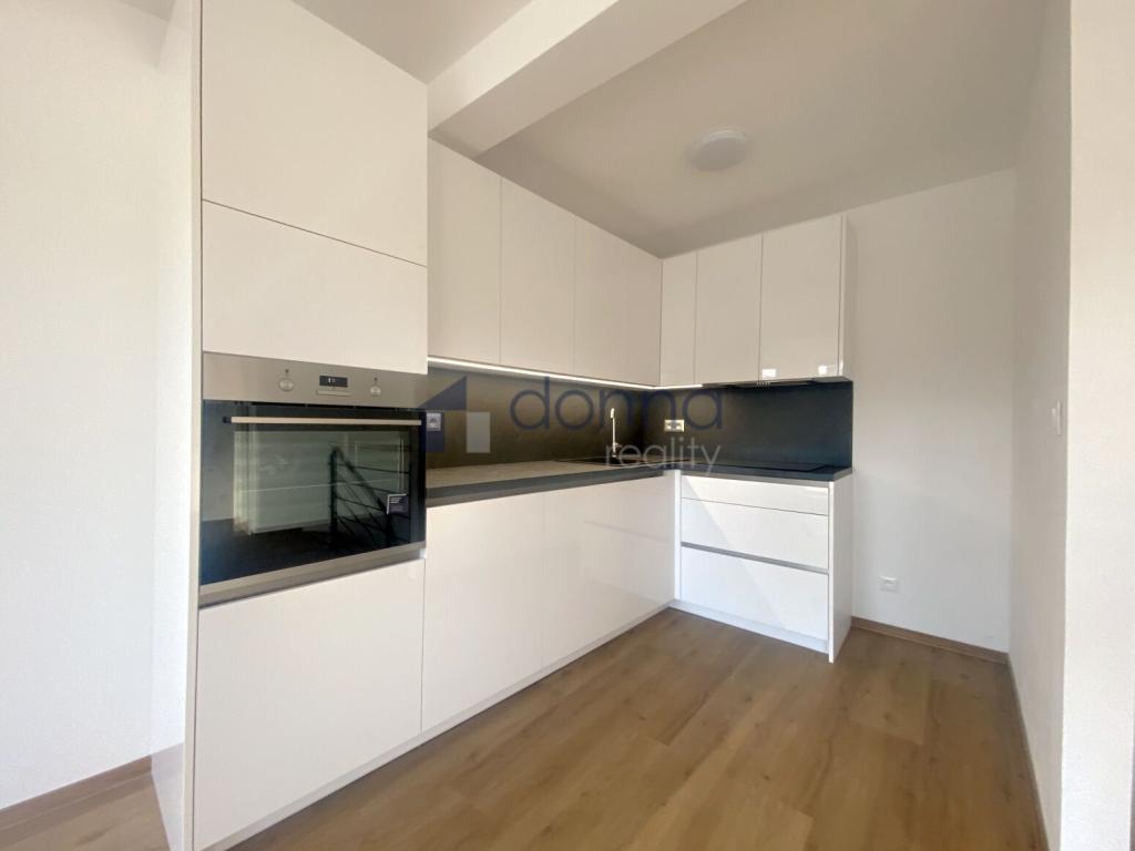 Pronájem bytu 3+kk 90 m2