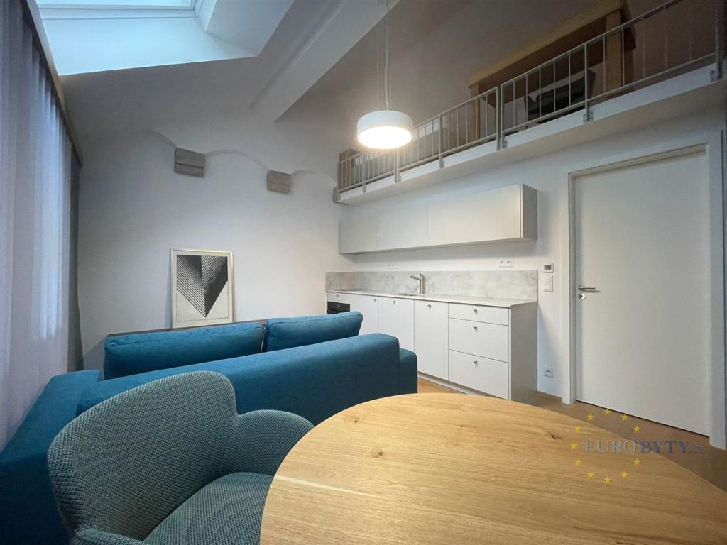 Pronájem bytu 1+kk 40 m2