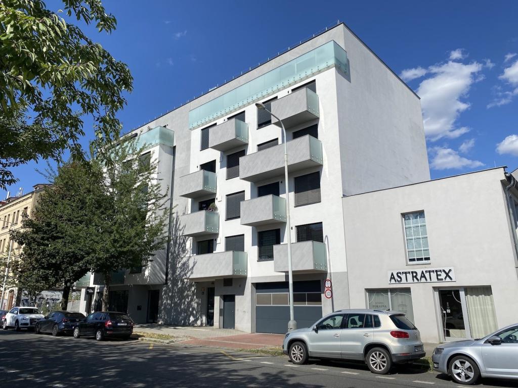 Pronájem bytu 1+kk 33 m2, Praha – náhled fotky 14