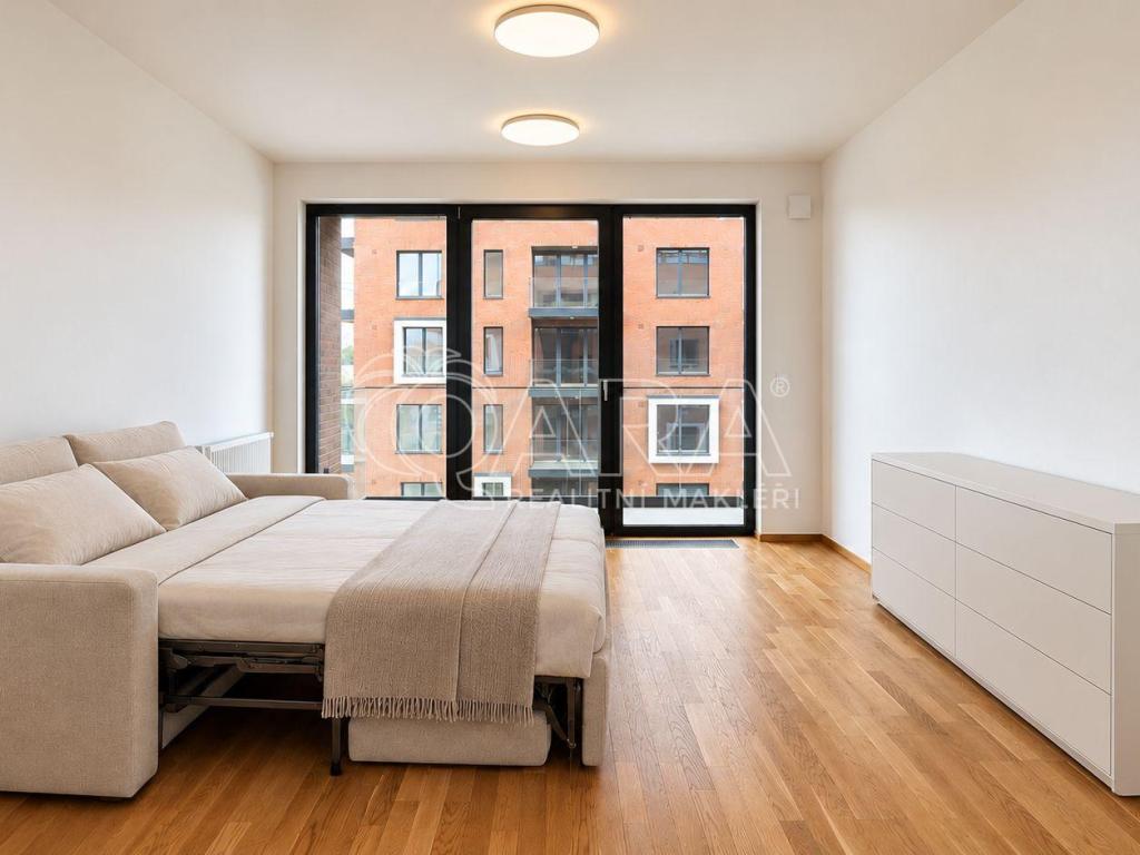 Pronájem bytu 1+kk 36 m2