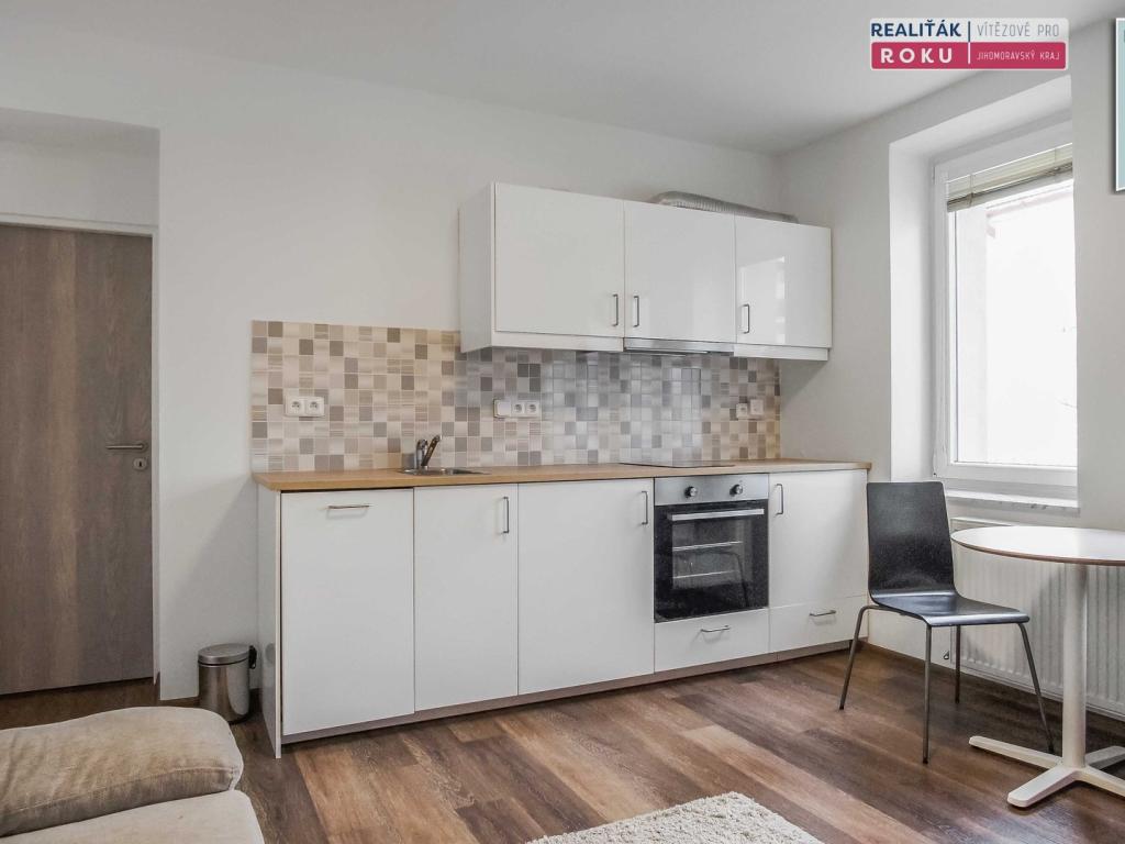 Pronájem bytu 1+kk 27 m2