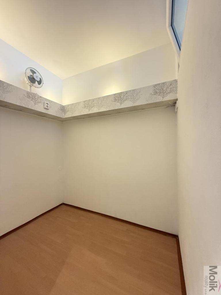 Pronájem bytu 1+kk 38 m2, Teplice – náhled fotky 12