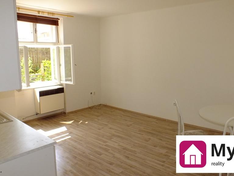Pronájem 1+kk, Znojmo - Růženy Svobodové, 7500 Kč,