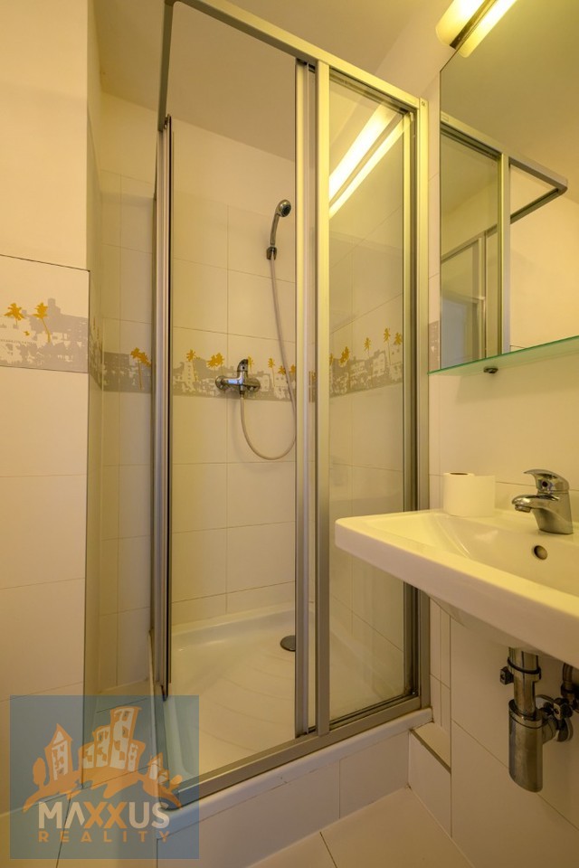Pronájem bytu 1+kk 37 m2, Praha – náhled fotky 7