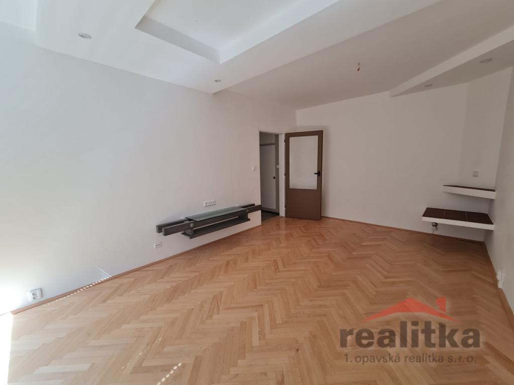 Pronájem bytu 2+1 60 m² – pohled 4