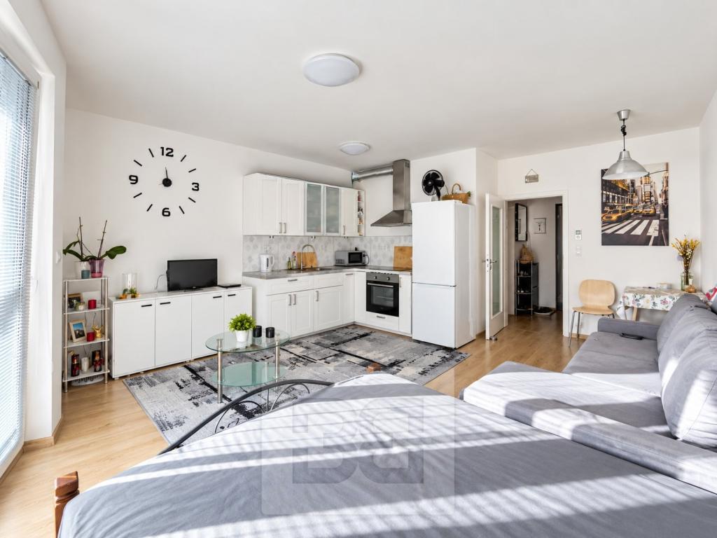 Pronájem bytu 1+kk 35 m2, Praha – náhled fotky 12