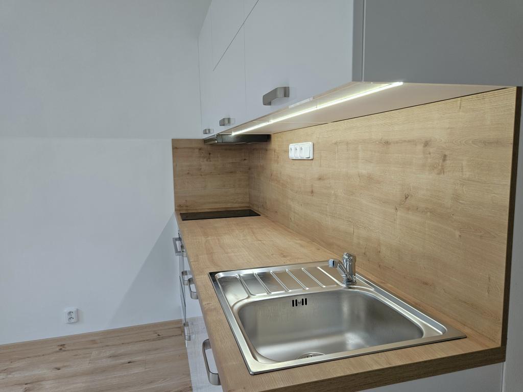 Pronájem bytu 1+kk 36 m2