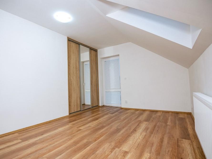 Pronájem bytu 4+kk 155 m2