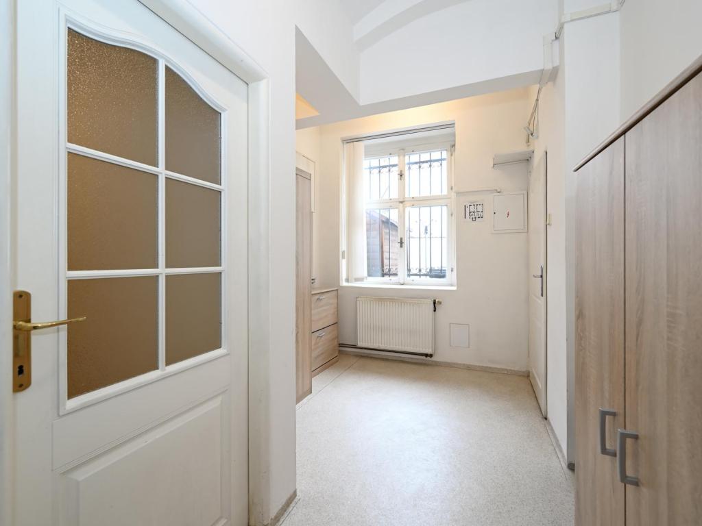 Pronájem bytu 2+kk 50 m2, Praha – náhled fotky 8