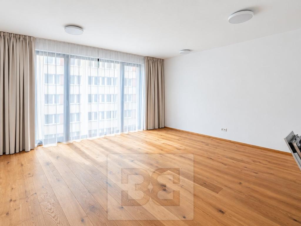 Prodej bytu 1+kk 40 m2, Praha – náhled fotky 2