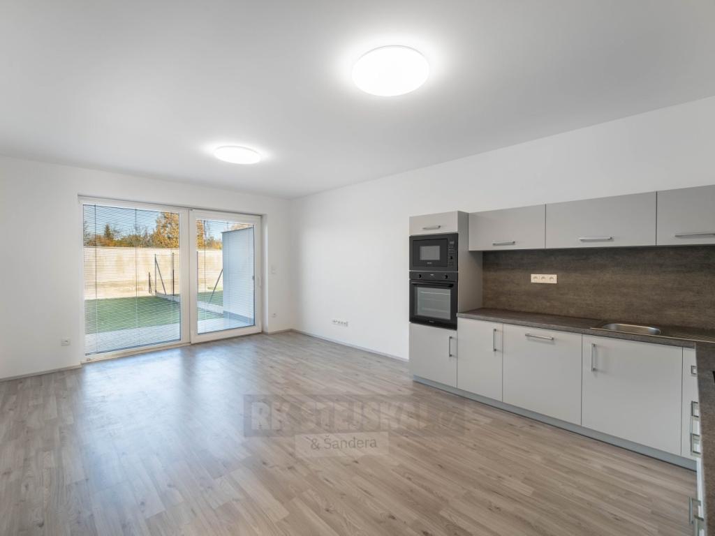 Pronájem bytu 4+kk 80 m2