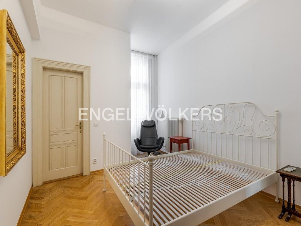 Pronájem bytu 3+1 130 m² – pohled 6