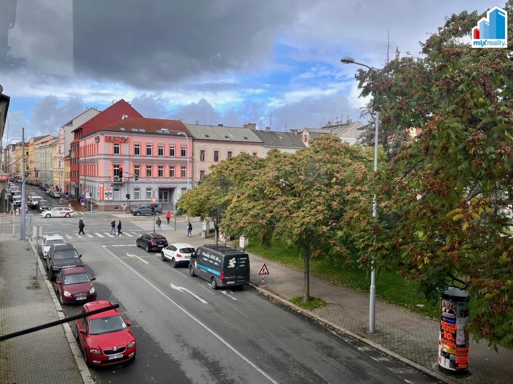 3-room apartment for rent · 110 m² · Plzeň — 742 €/mo