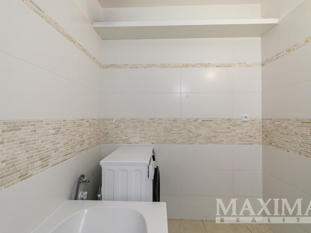 Pronájem bytu 3+kk 67 m2, Praha – náhled fotky 11
