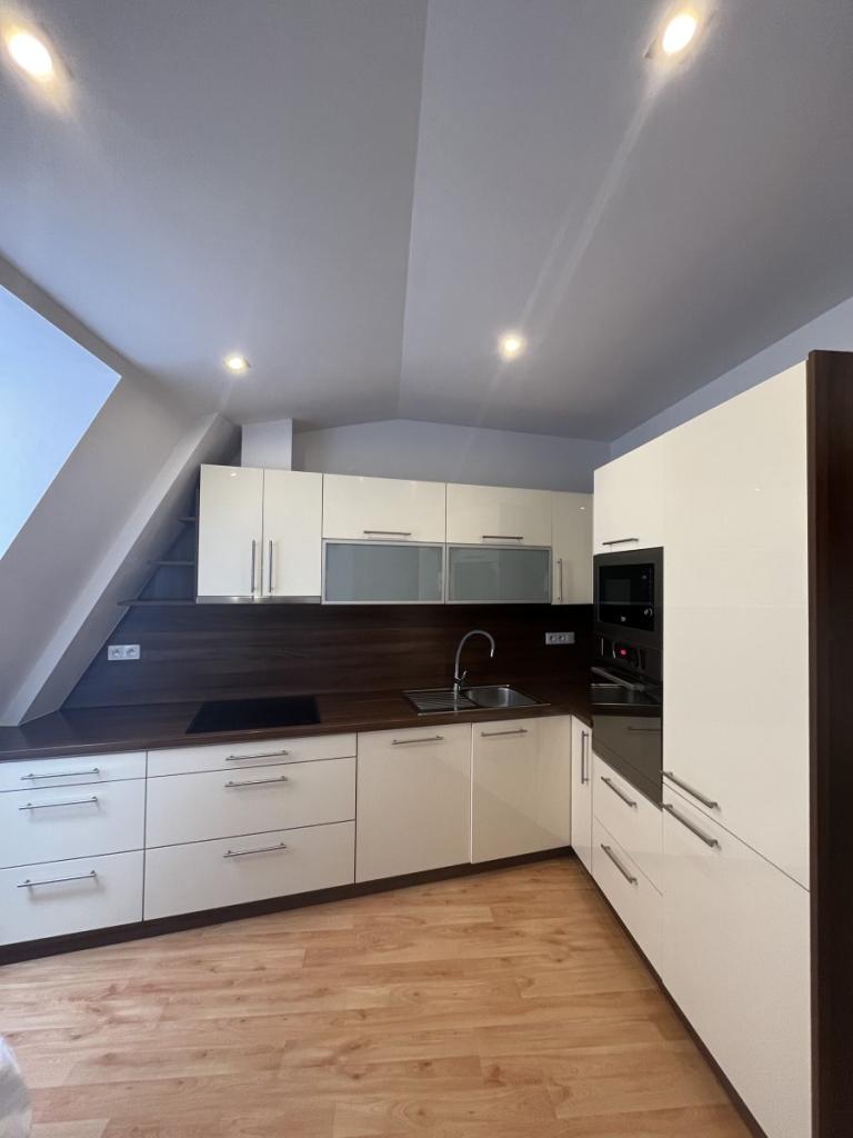 Pronájem bytu 3+1 76 m2