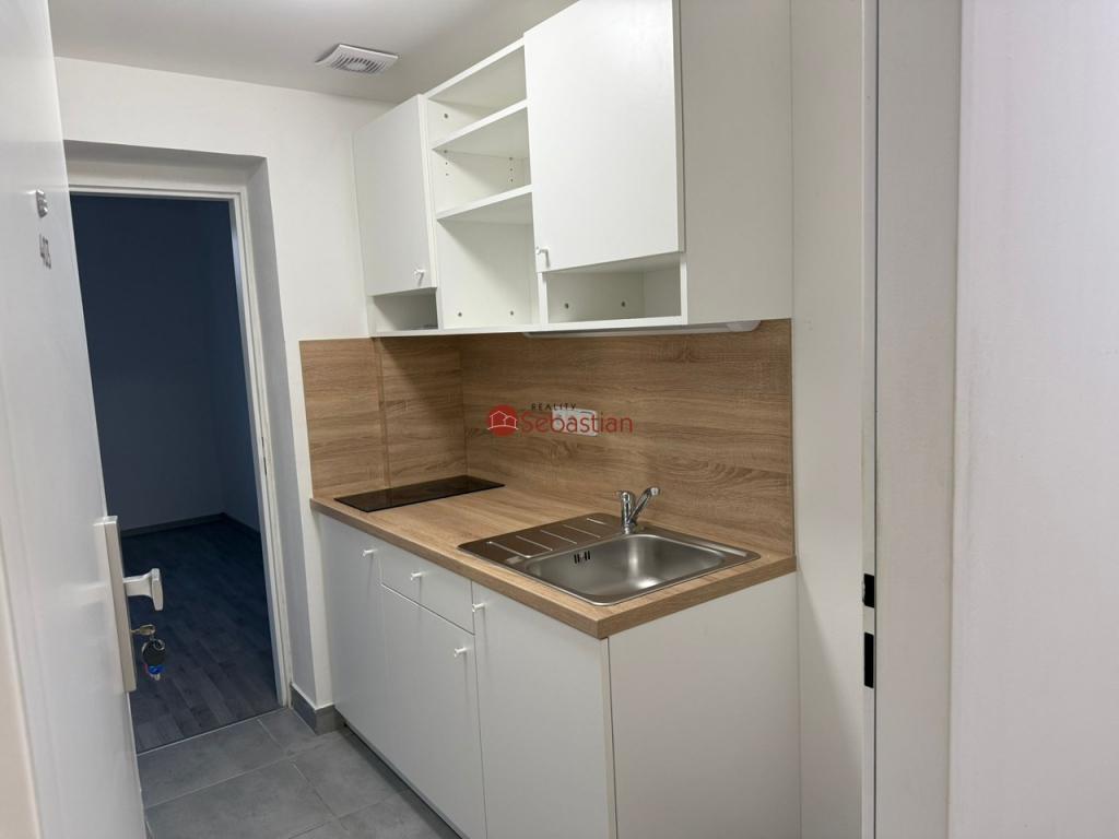Pronájem bytu 1+kk 20 m2