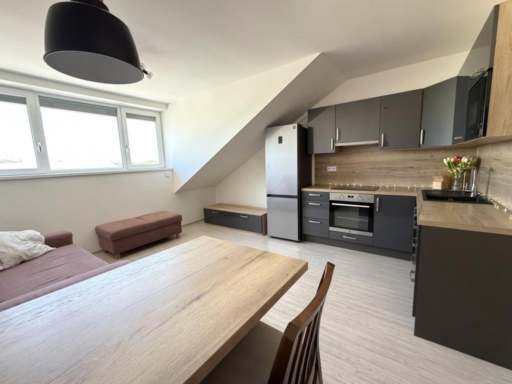 Pronájem bytu 2+kk 55 m2