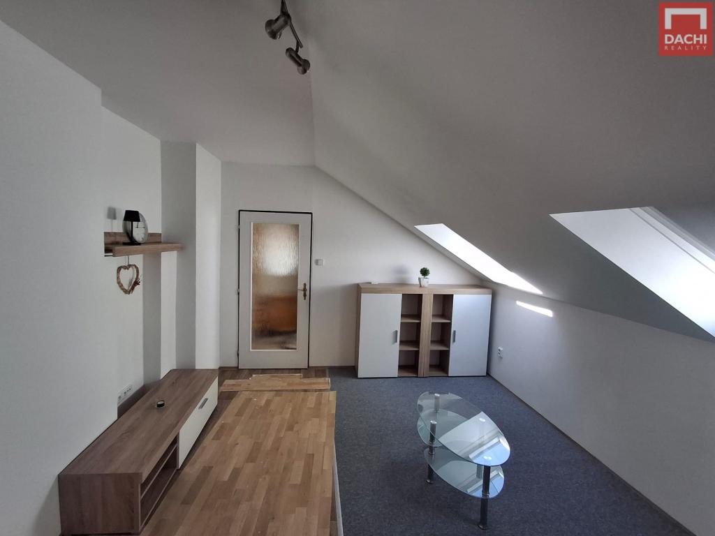 Pronájem bytu 1+kk 34 m2