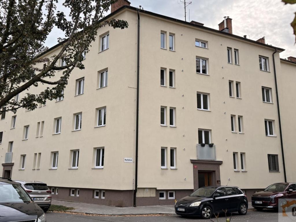 1 kambarių butas, 71 m²