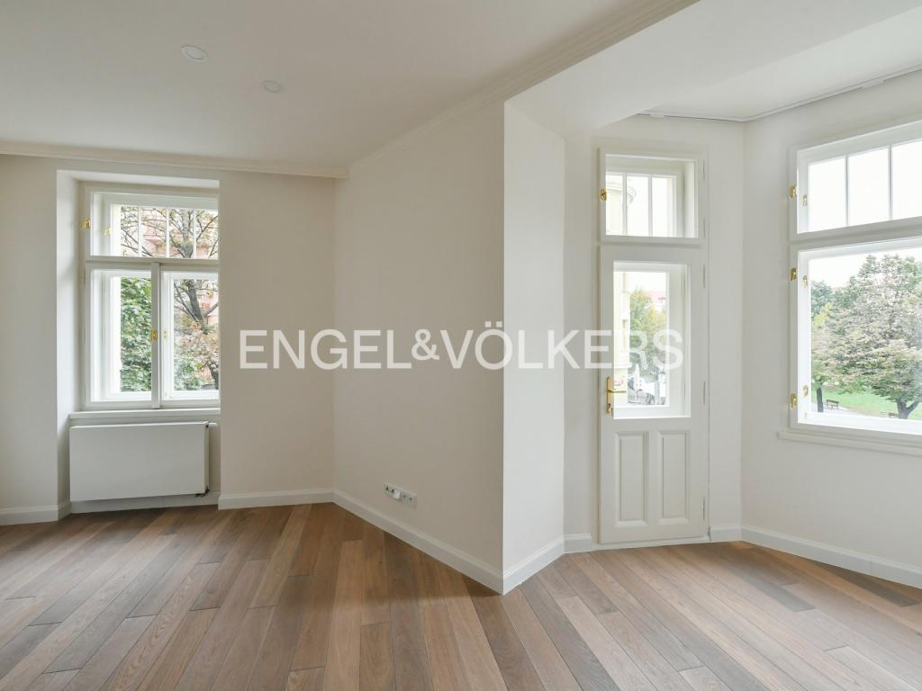 Pronájem bytu 4+kk 118 m2