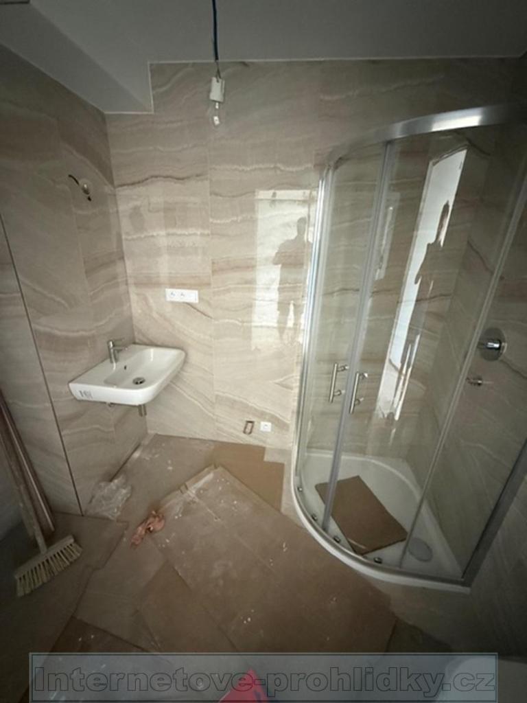 Pronájem bytu 2+kk 72 m2, Praha – náhled fotky 2