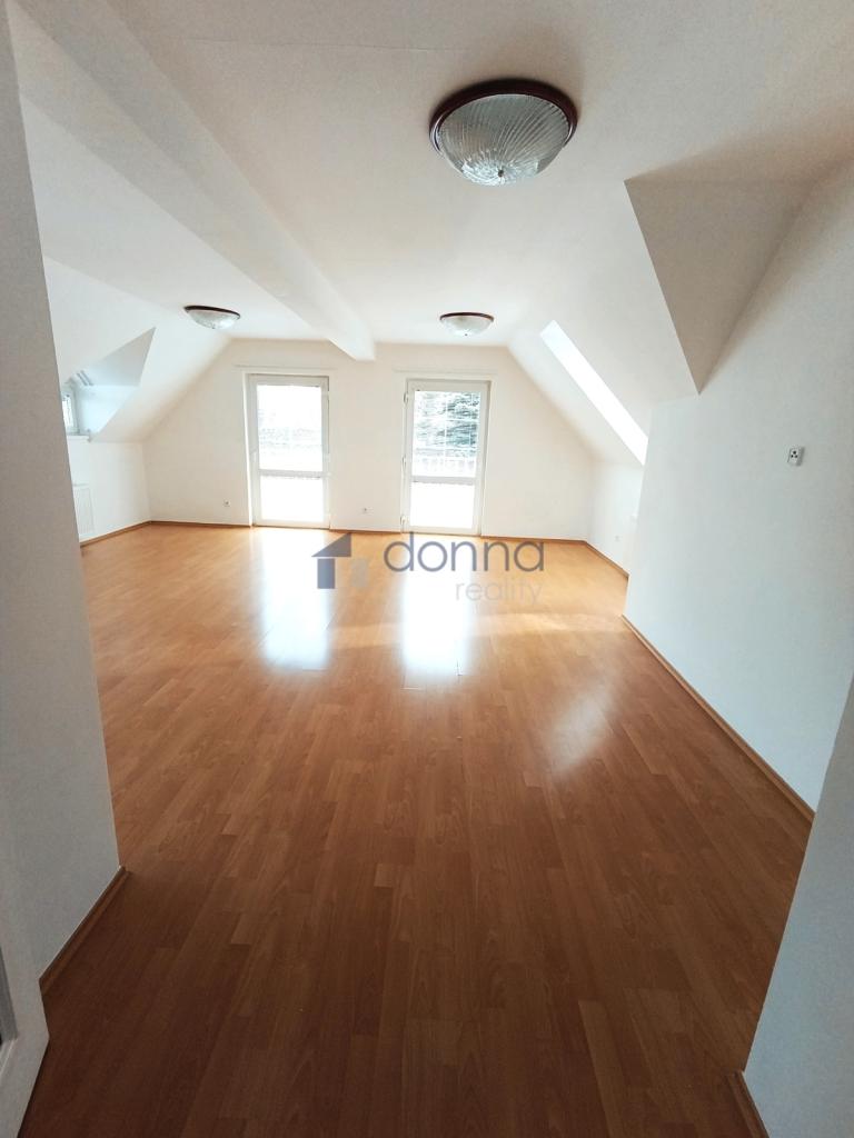 Pronájem domu 251 m2