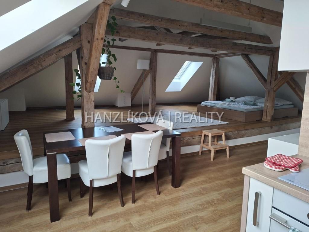 Pronájem bytu 2+kk 66 m2