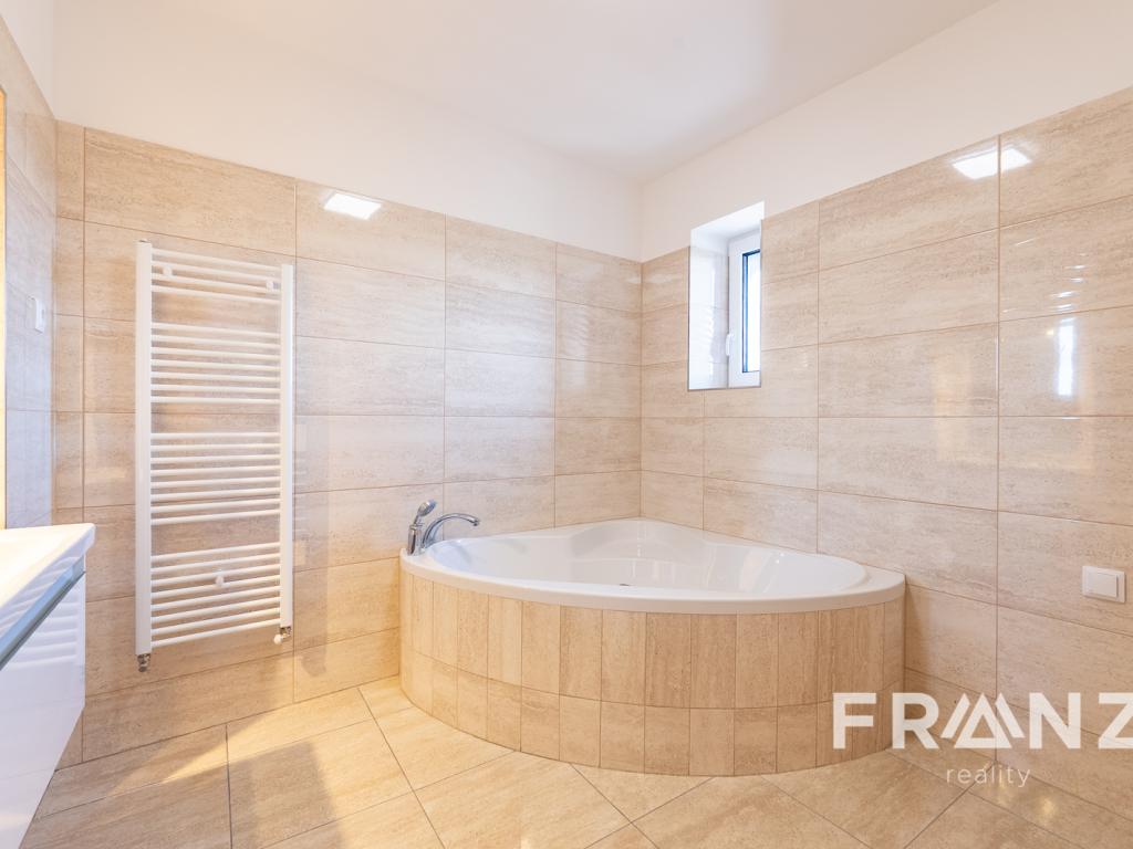 Pronájem bytu 3+1 94 m2