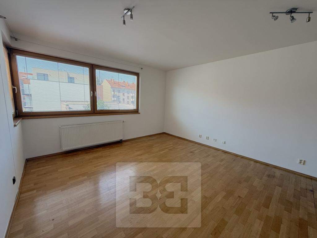Pronájem bytu 1+kk 36 m2