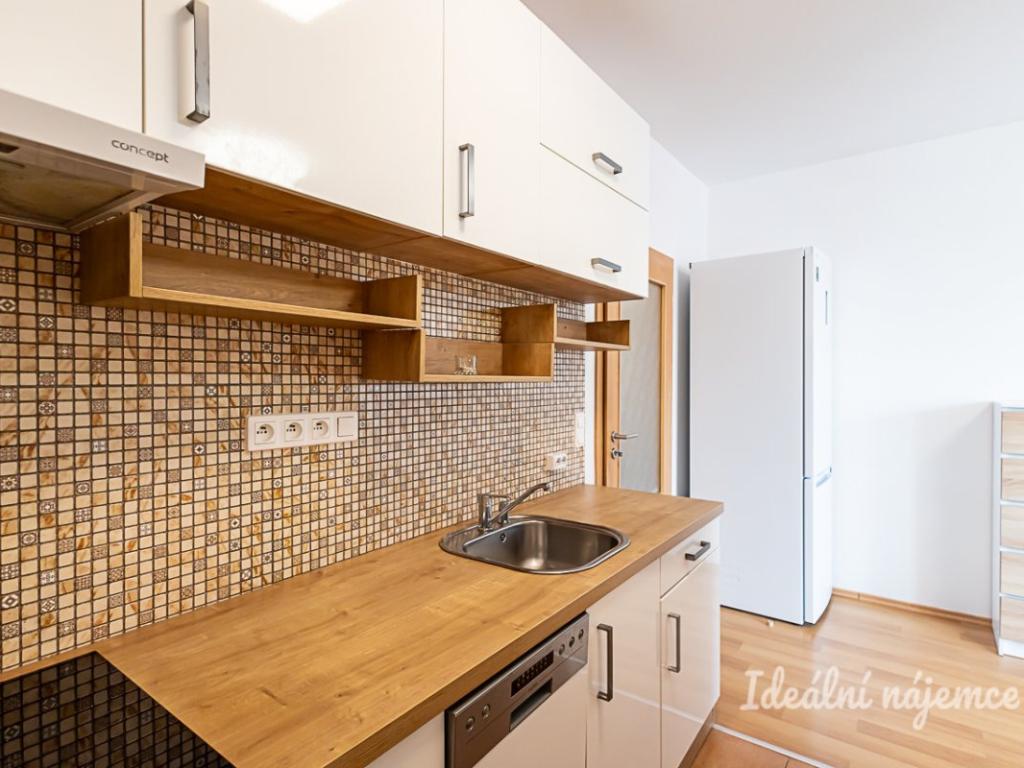 Pronájem bytu 1+kk 32 m2