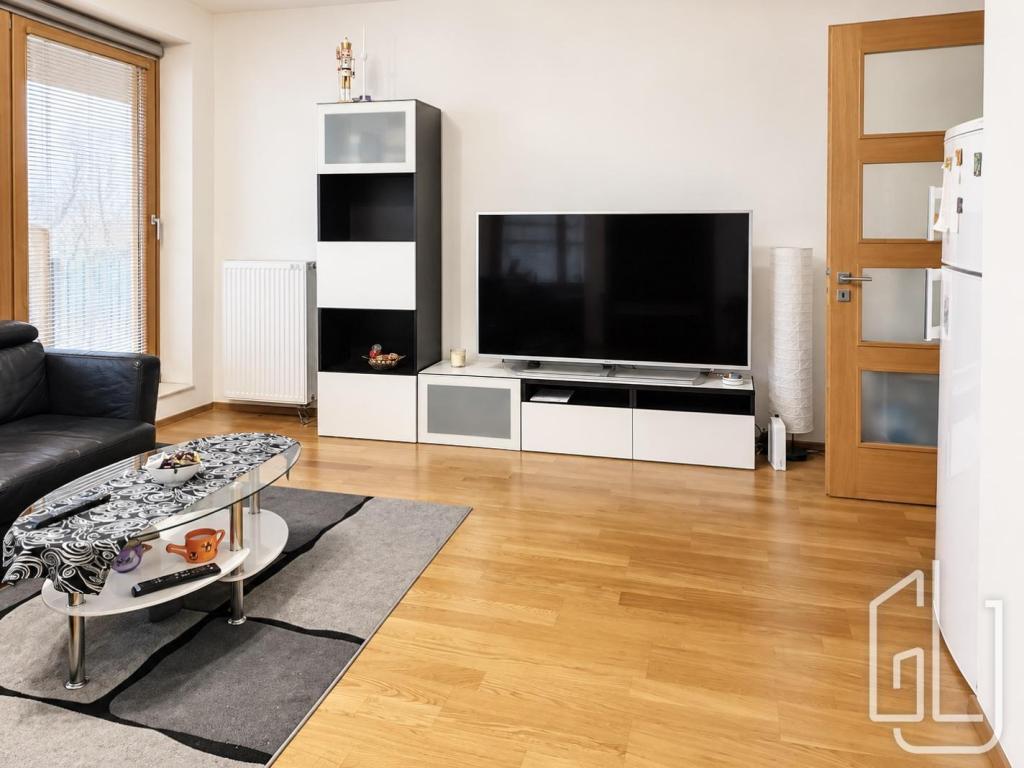 Pronájem bytu 2+kk 57 m2, Praha – náhled fotky 2