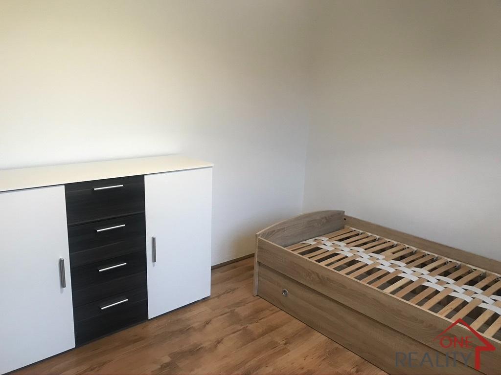 Pronájem bytu 3+kk 68 m2, Pozlovice – náhled fotky 11