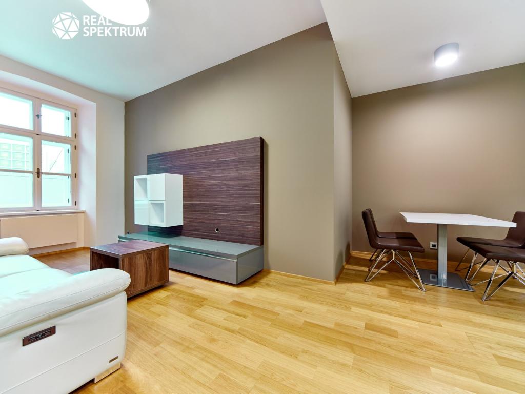 Pronájem bytu 3+kk 82 m2