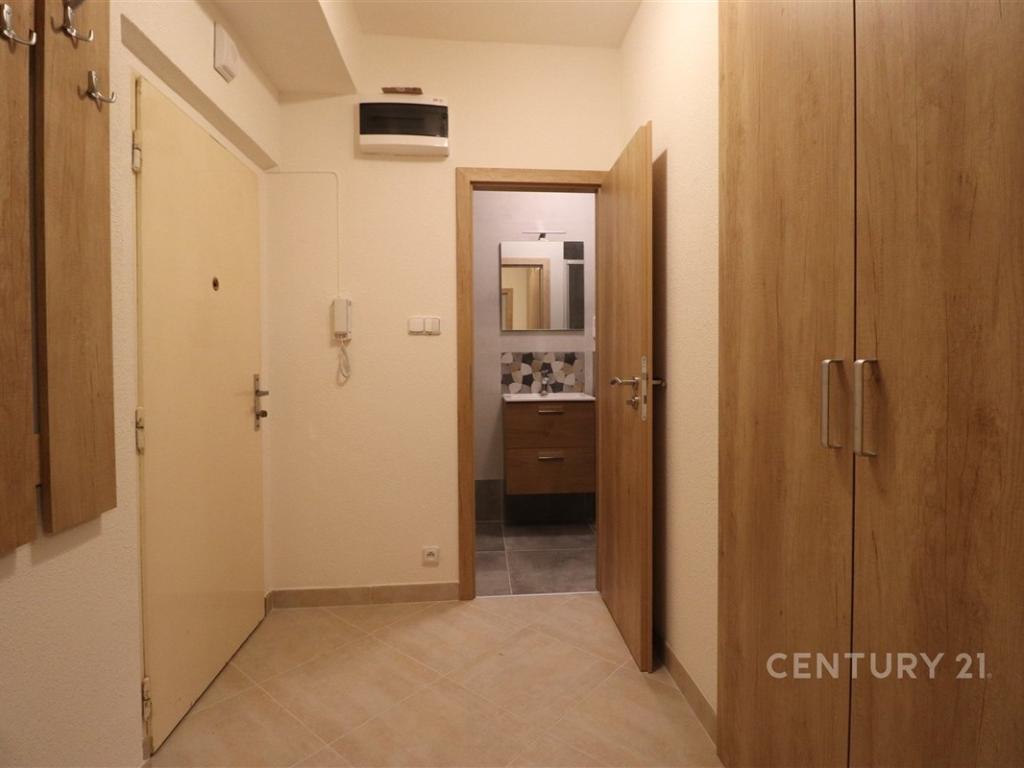 Pronájem bytu 1+1 40 m2