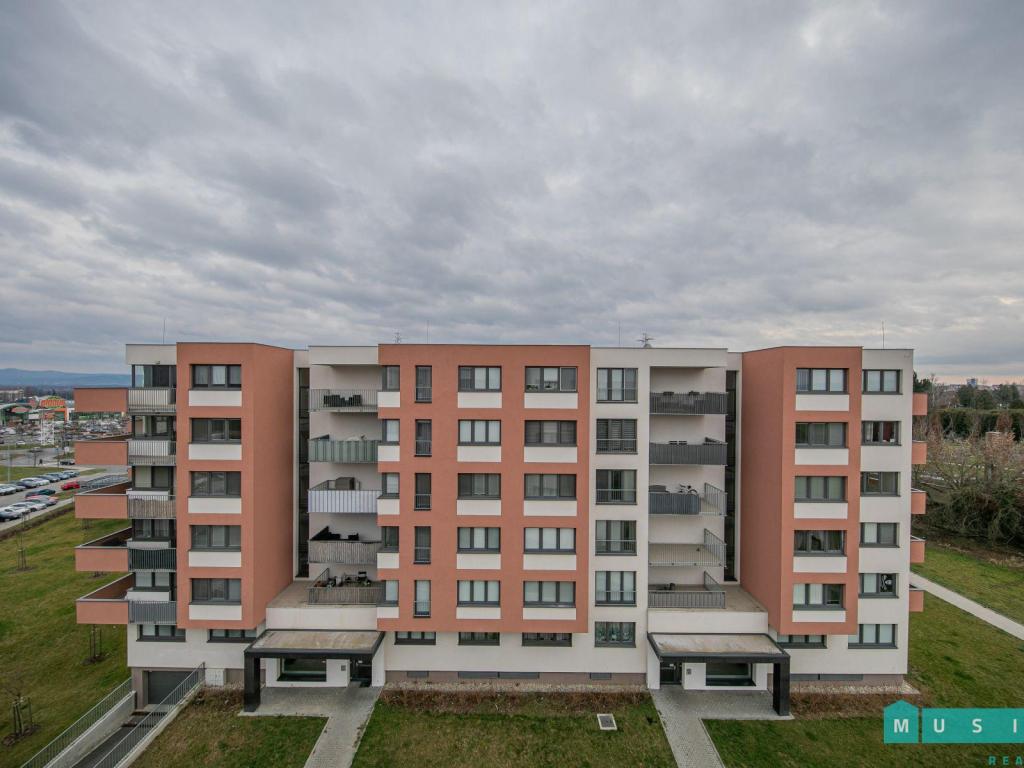 Pronájem bytu 1+kk 35 m2