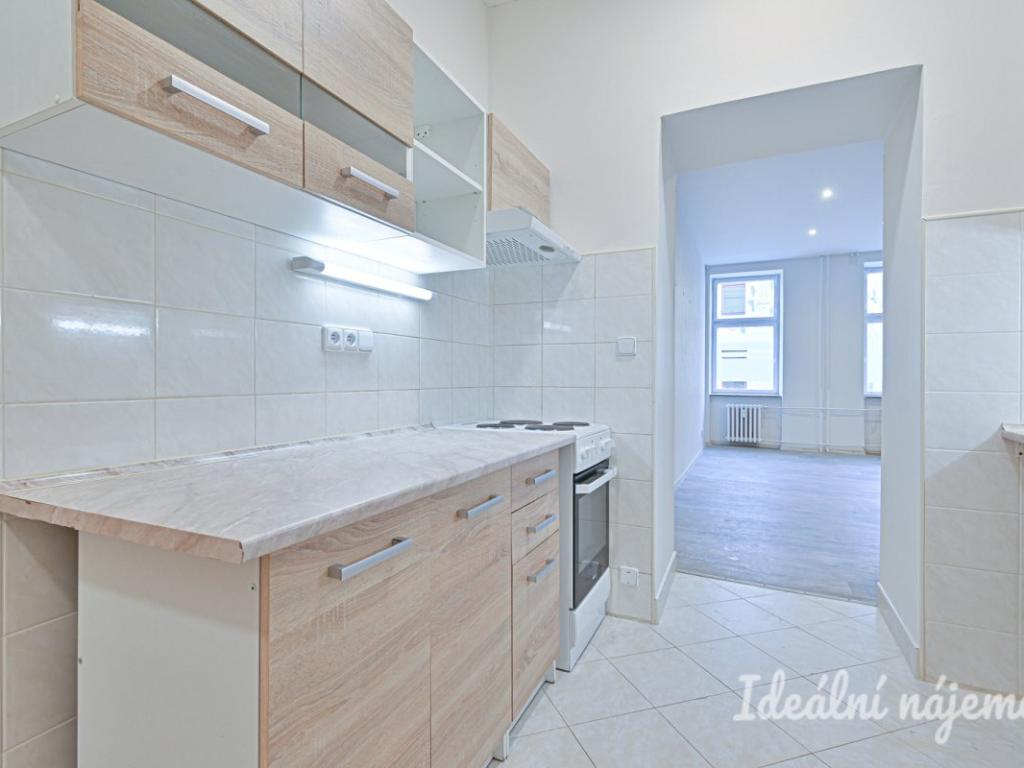 Pronájem bytu 1+1 38 m2