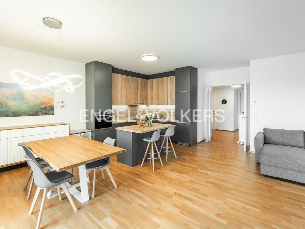 Pronájem bytu 3+kk 104 m2