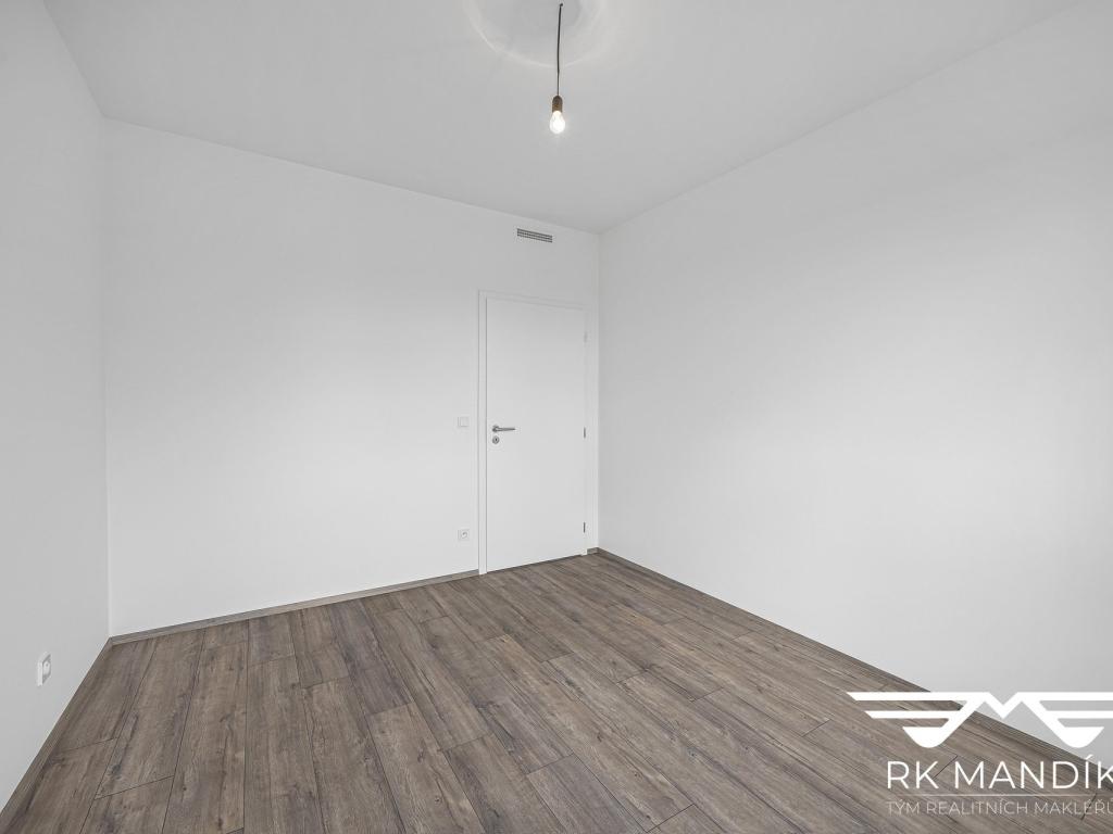 Pronájem bytu 2+kk 45 m2, Praha – náhled fotky 11