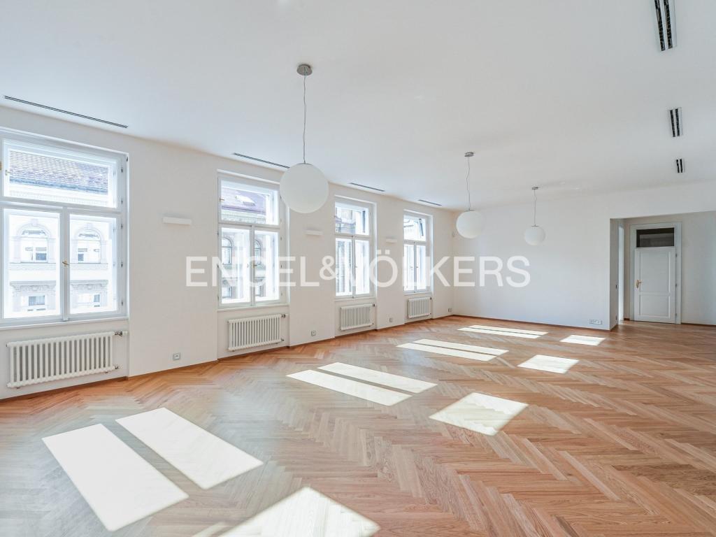 Pronájem bytu 4+kk 202 m2