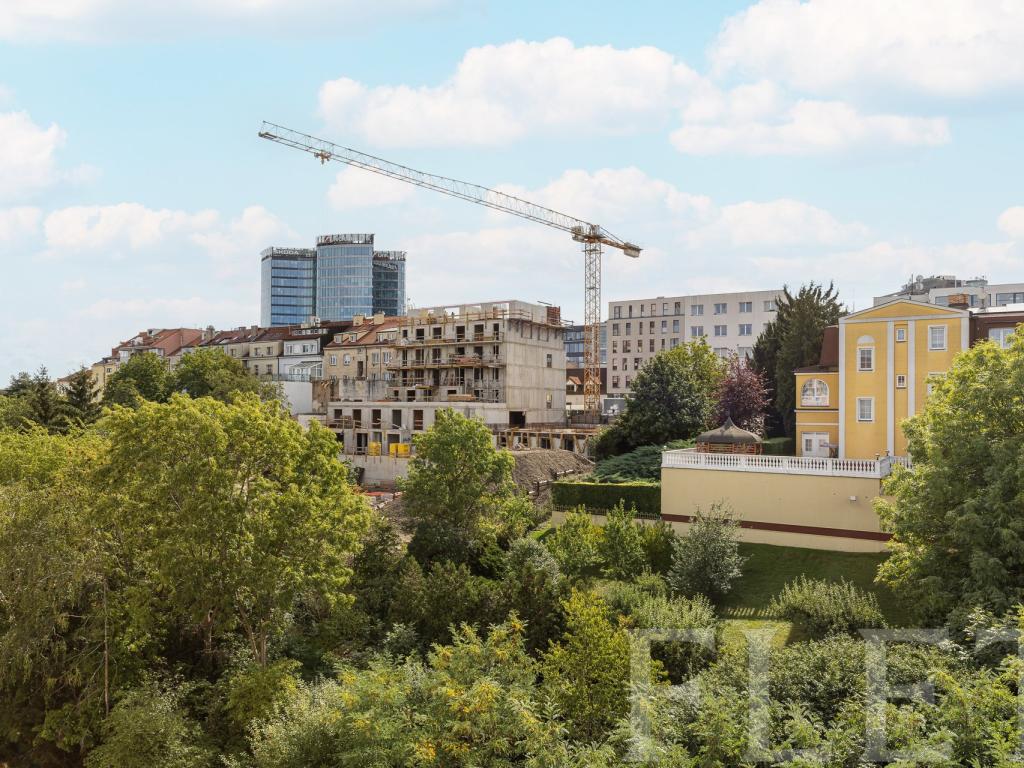 Pronájem bytu 2+kk 43 m2, Praha – náhled fotky 10