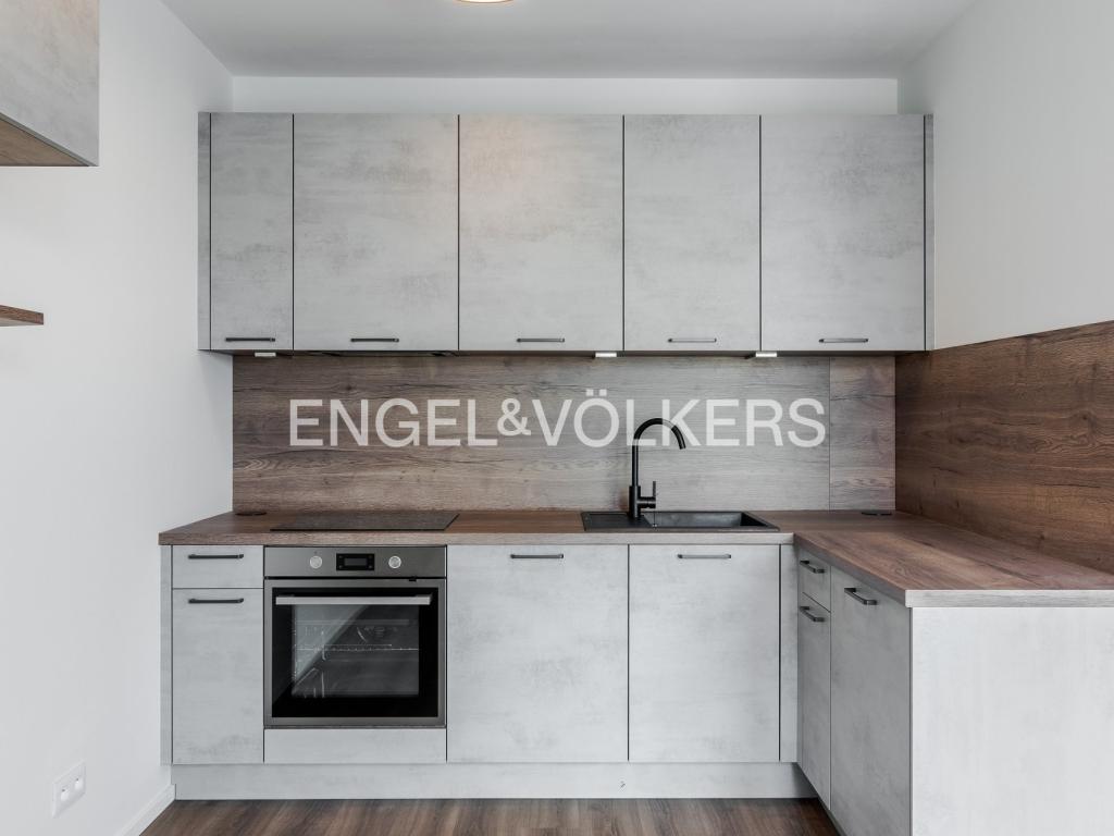Pronájem bytu 1+kk 34 m2