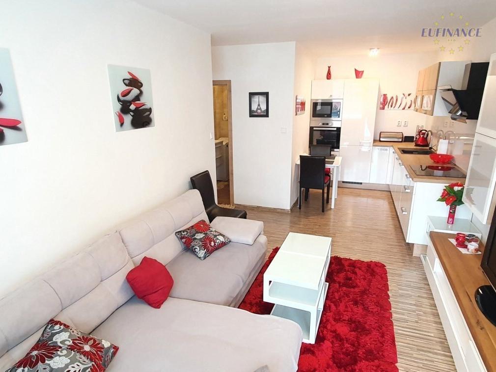 Pronájem bytu 2+kk 42 m2