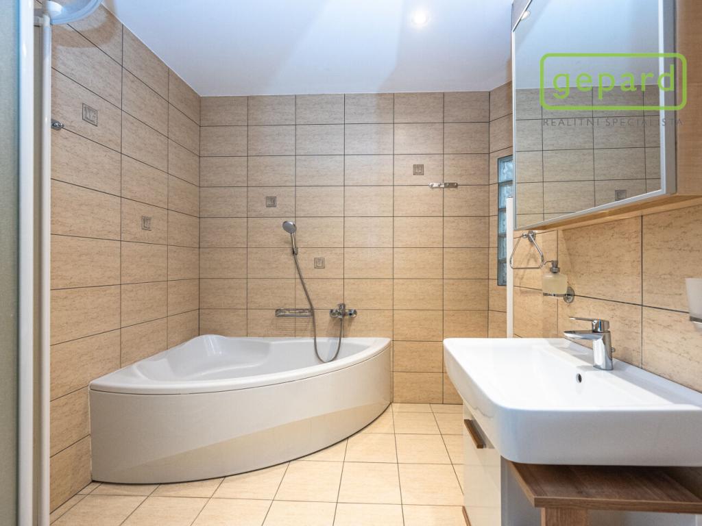 Pronájem bytu 2+kk 75 m2, Praha – náhled fotky 15