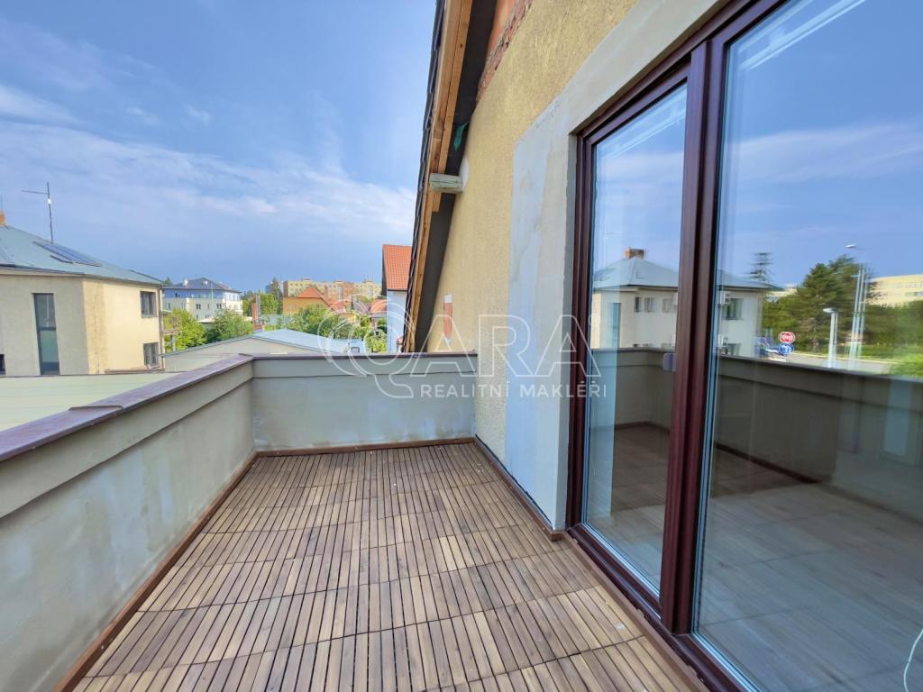 Pronájem bytu 3+kk 84 m2