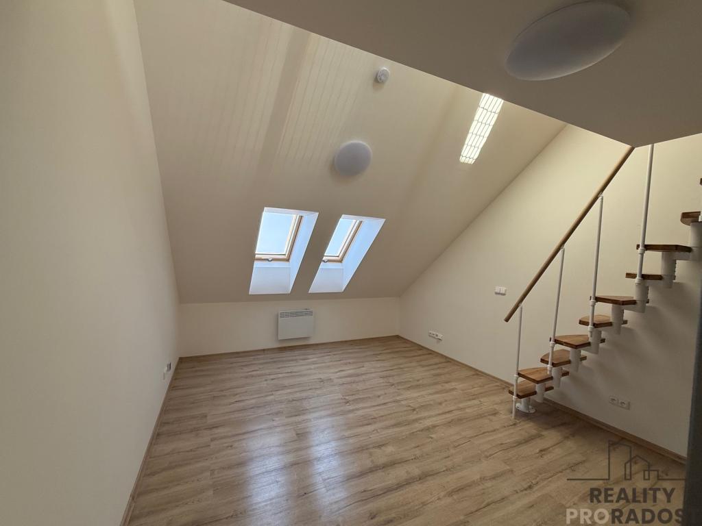 Pronájem bytu 3+kk 65 m2