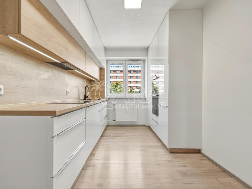 2+1 Apartment in Hradec Králové, Okrouhlík, Pražské Předměstí – pohled 5