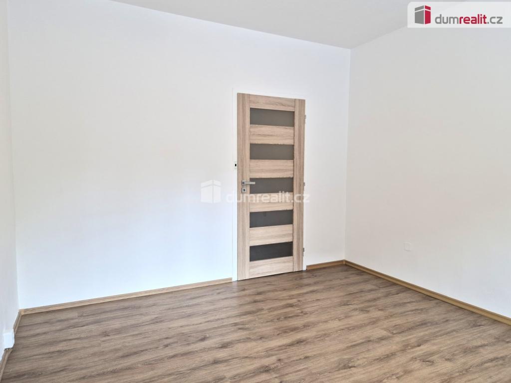 Pronájem bytu 2+kk 44 m2, Velešín – náhled fotky 11